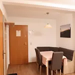 جارني بوست 3* غرينو