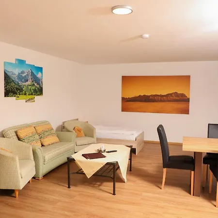 Pensjonat Garni Post 3*